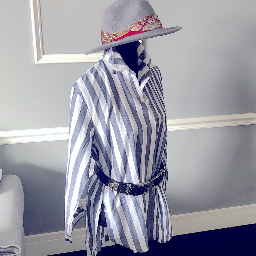 Stylish Stripe Top With Side Button Detail. - image 1